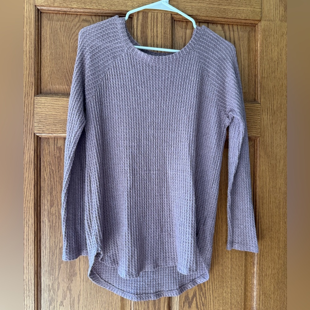 American Eagle Outfitters Lavender Crew Neck Sweater